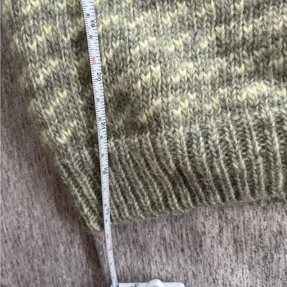 100% Wool L.L. Bean Vintage Gray Button-Up Cardigan - Picture 7 of 7